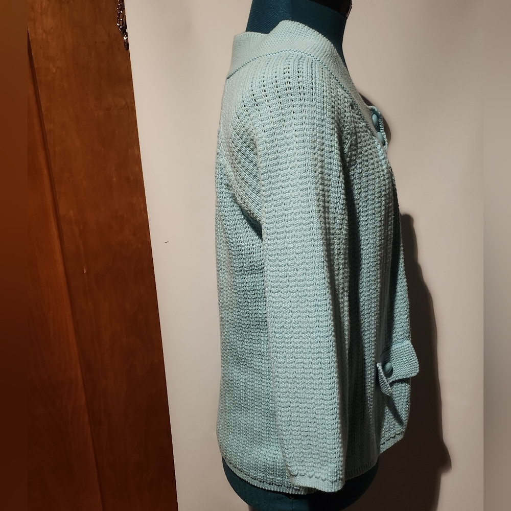 Lightly Used Croft & Barrow Women's Light Aqua Sweater - Picture 5 of 9
